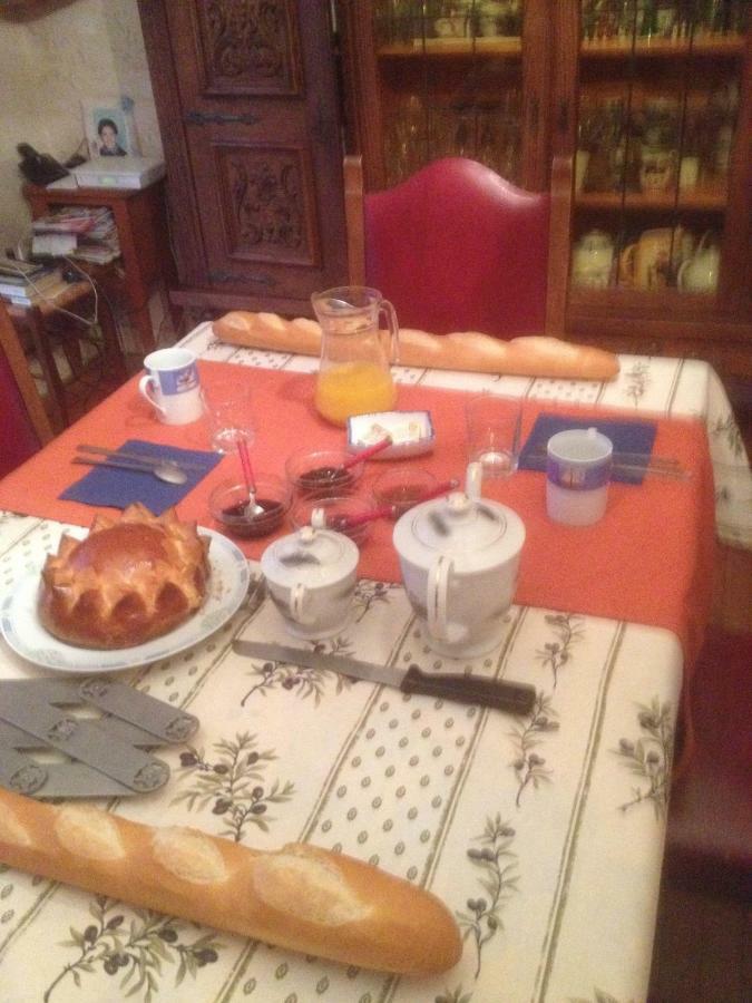 Hon-Ty Bed & Breakfast Groix Bagian luar foto